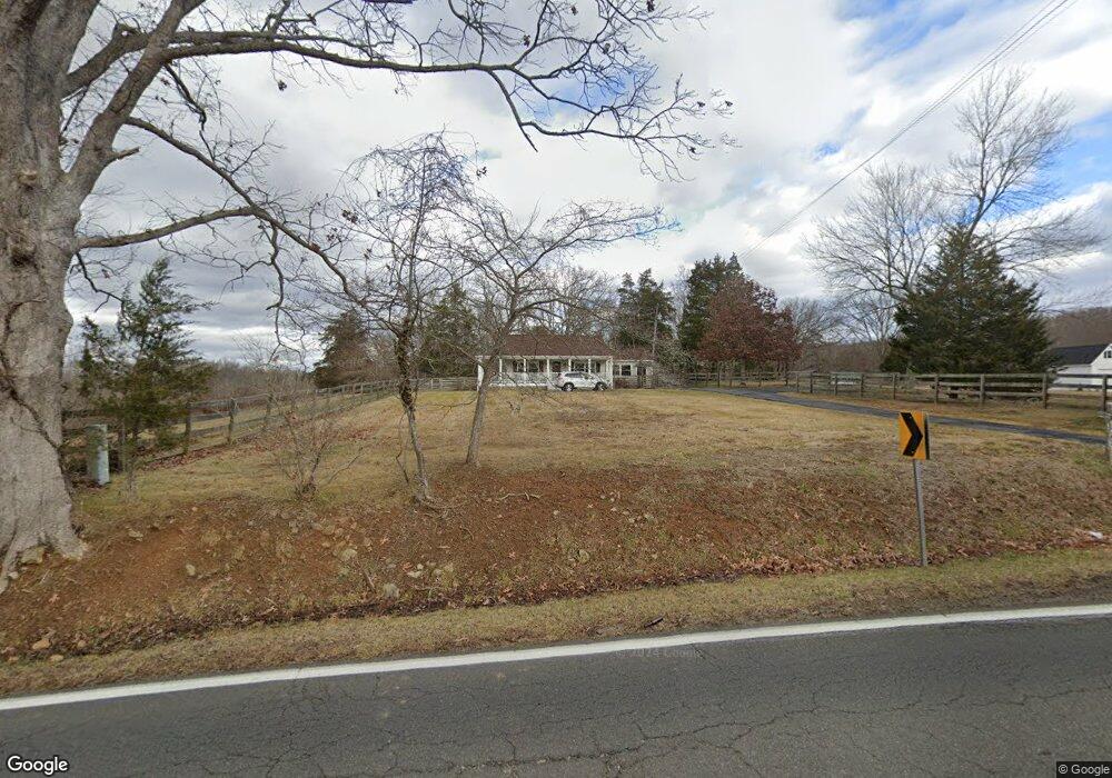 8365 Leeds Manor Rd, Warrenton, VA 20186 - photo 1