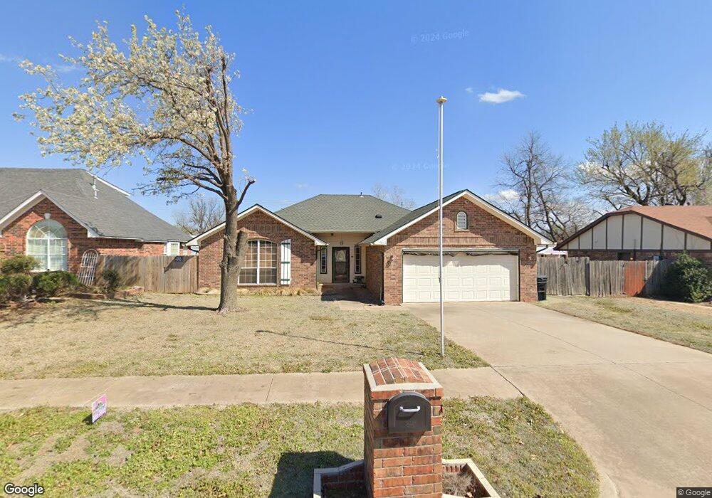 516 N Morgan Dr, Moore, OK 73160 - photo 1