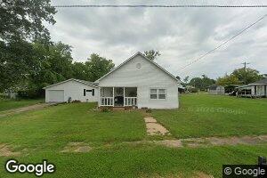 807 S Cockrum St, Sesser, IL 62884