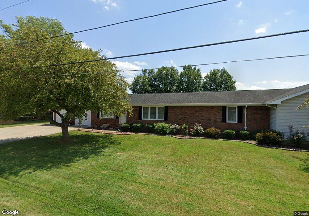 305 E Sinclair St, Fort Branch, IN 47648 - photo 1