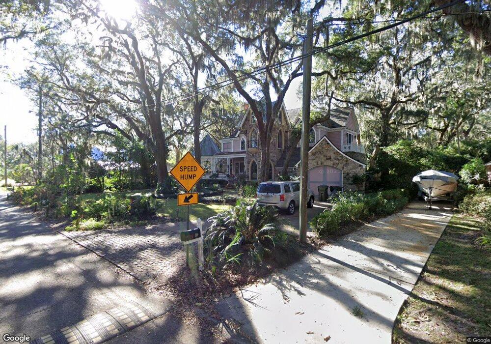 319 Peachtree St, Saint Simons Island, GA 31522 - photo 1