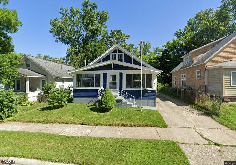 241 E Belvidere Ave, Flint, MI 48503 - photo 1