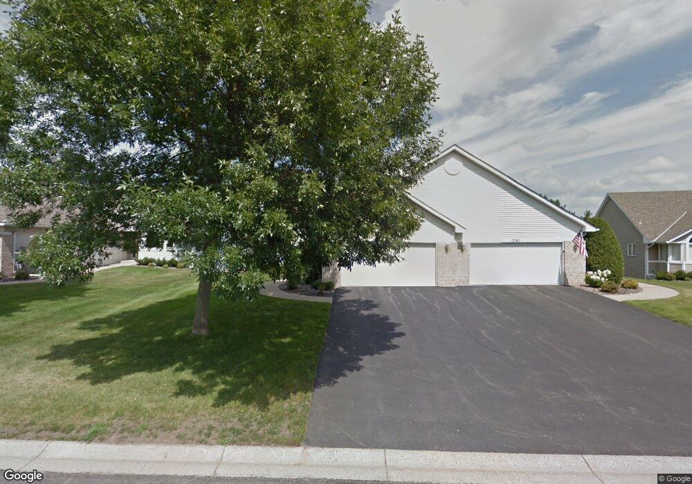 19762 19762 Waterford Ct, Shorewood, MN 55331 - photo 1