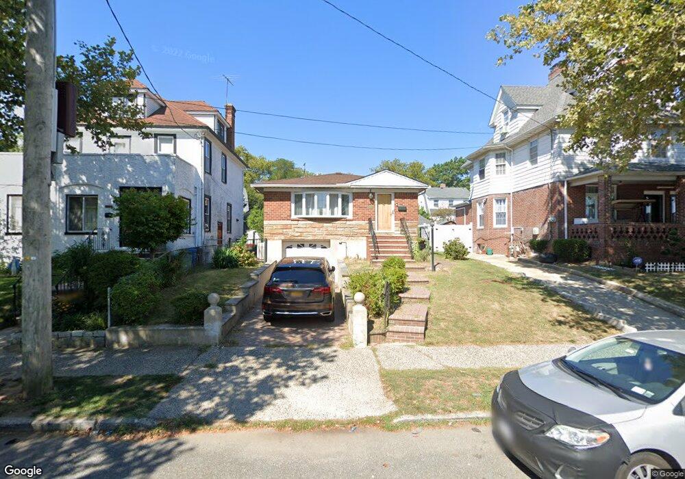 3422 192nd St, Flushing, NY 11358 - photo 1