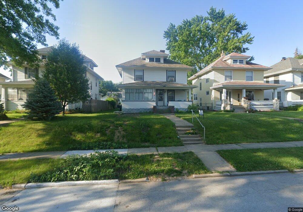 1201 W 17th St, Davenport, IA 52804 - photo 1