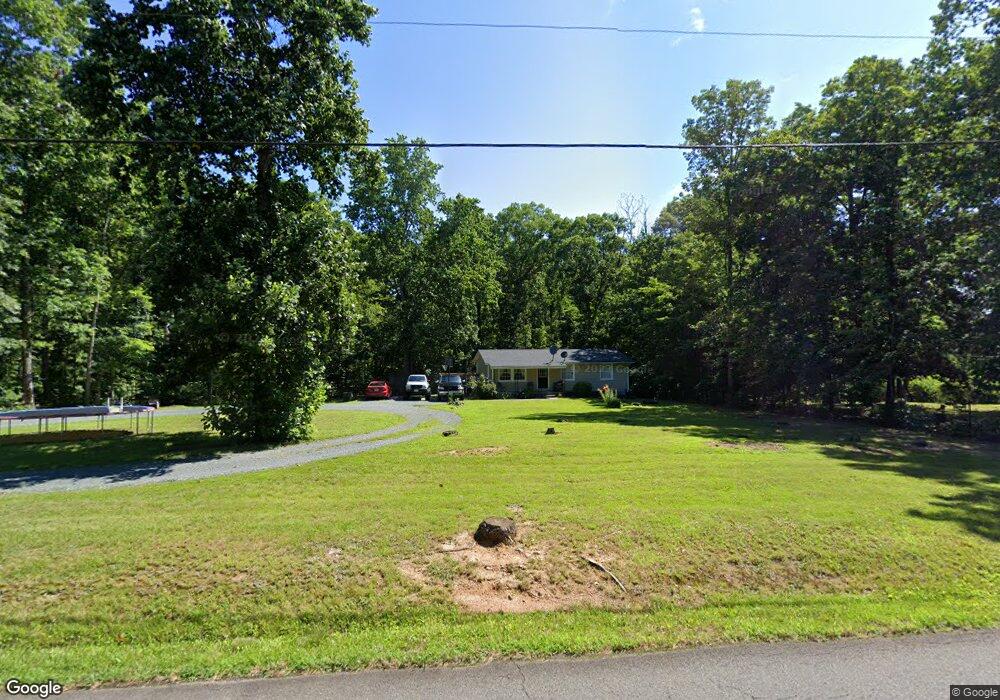 5229 Rolling Rd, Scottsville, VA 24590 - photo 1