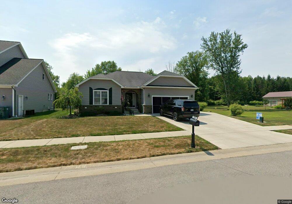 250 Walter Dr, North Tonawanda, NY 14120 - photo 1