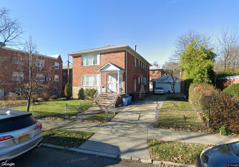 5626 174th St unit 2nd Fl, Fresh Meadows, NY 11365 - photo 1