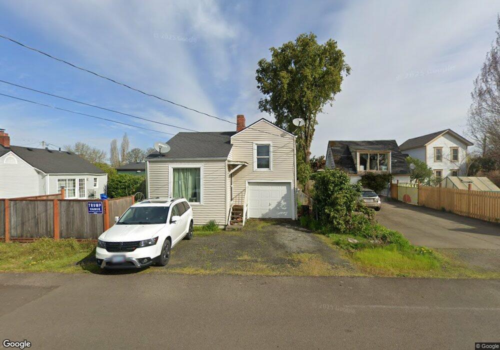 1645 13th Ave SW, Albany, OR 97321 - photo 1