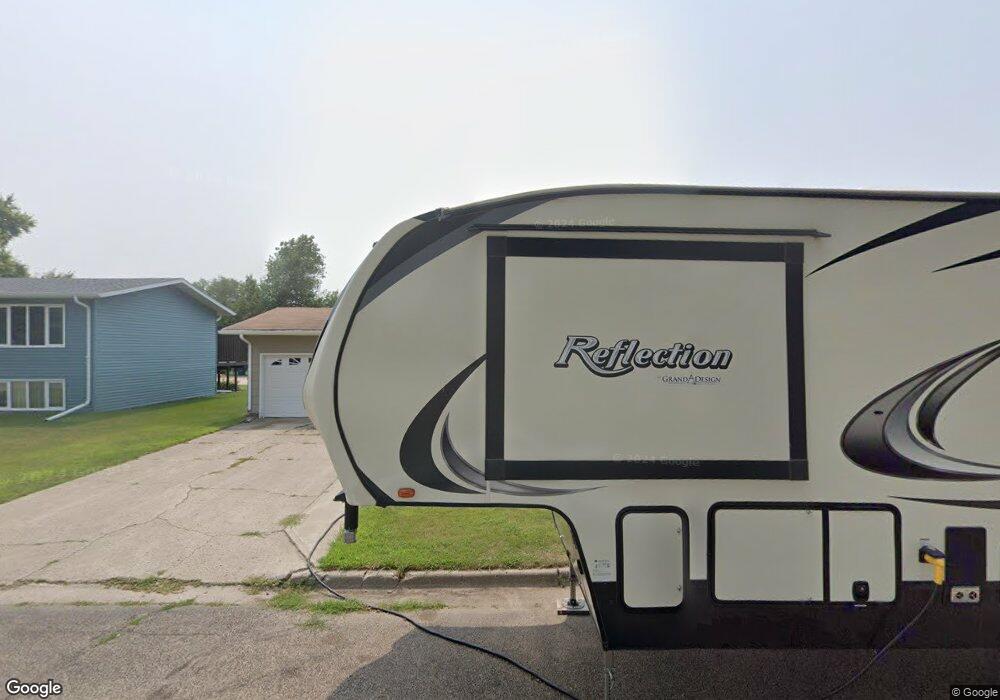 810 18th St NE, Jamestown, ND 58401 - photo 1