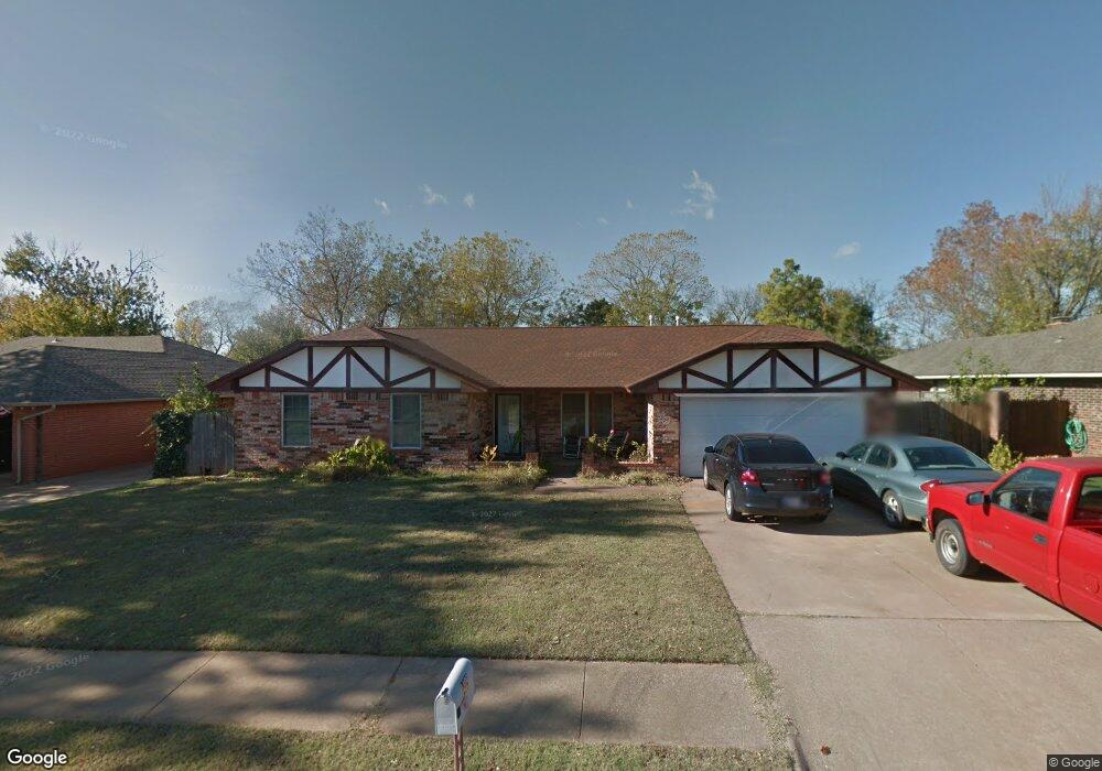 1409 Winding Creek Rd, Moore, OK 73160 - photo 1