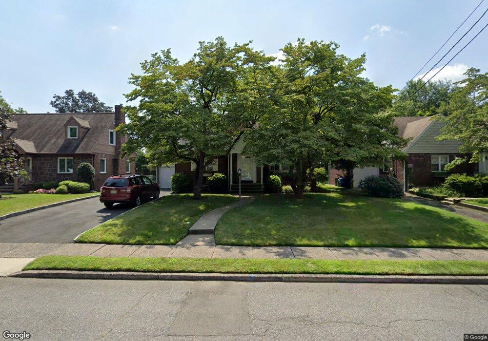 13-14 Ivy Ln unit 1X, Fair Lawn, NJ 07410 - photo 1