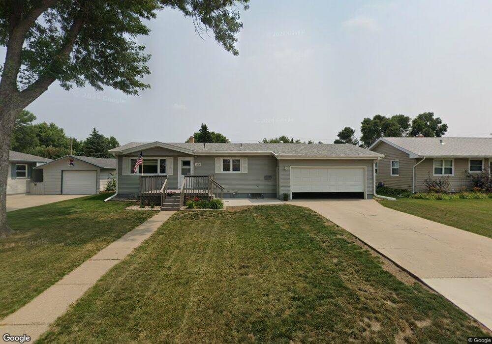 1720 5th Ave NE, Jamestown, ND 58401 - photo 1