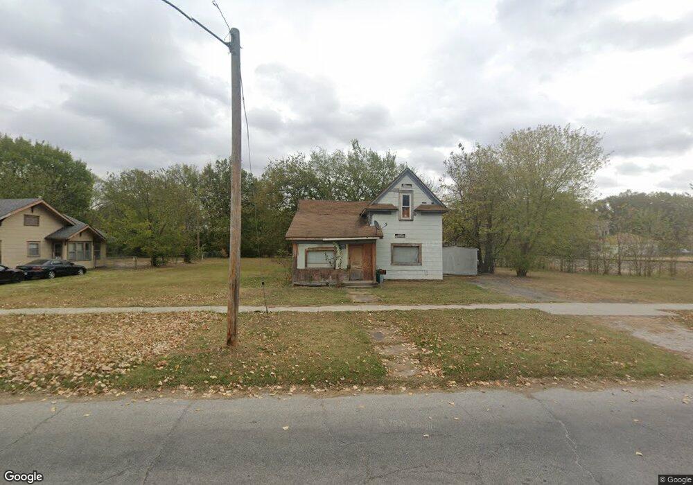 731 N Okmulgee Ave, Okmulgee, OK 74447 - photo 1