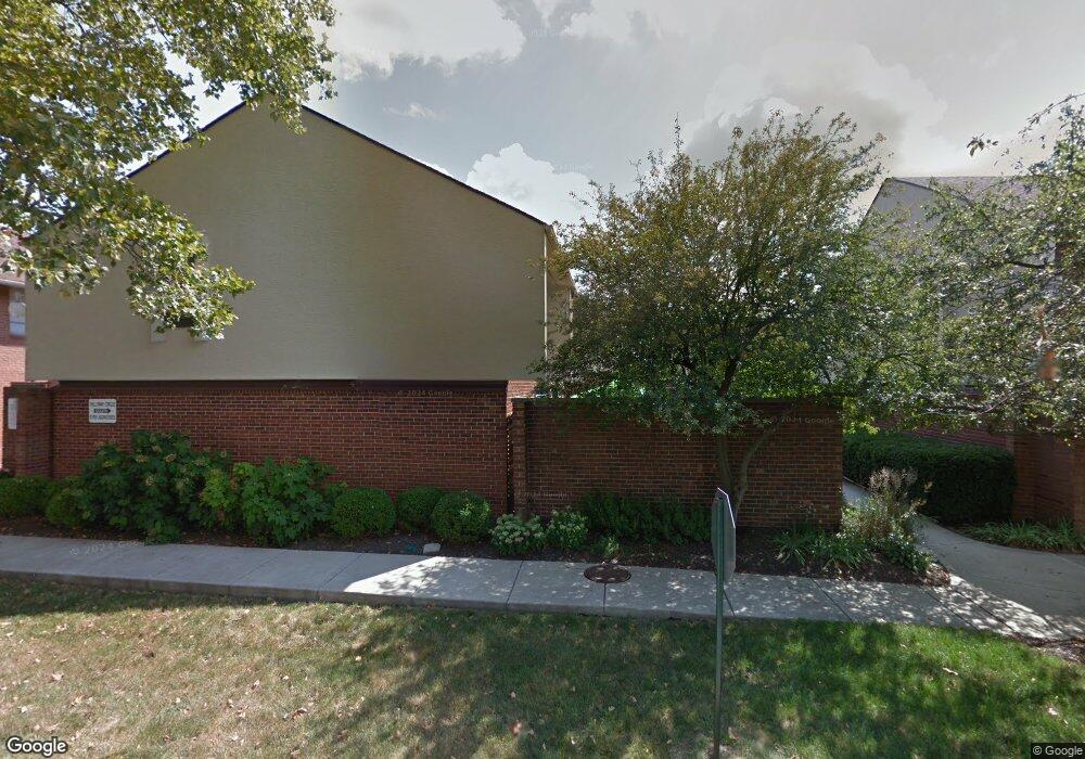 1932 Willoway Cir S, Columbus, OH 43220 - photo 1