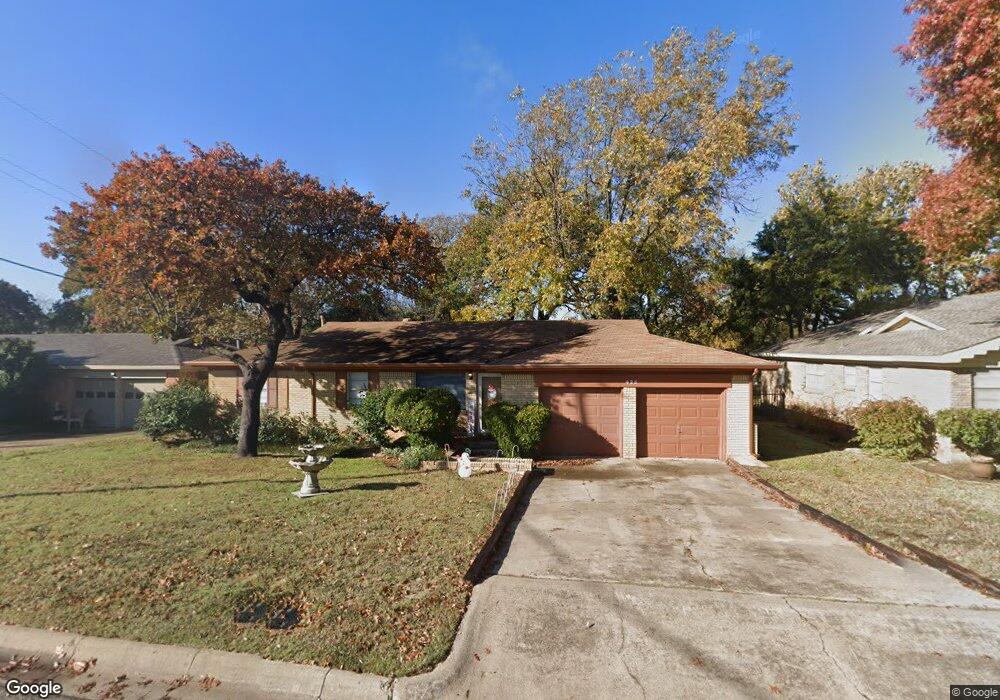 925 Acorn St, Bedford, TX 76022 - photo 1