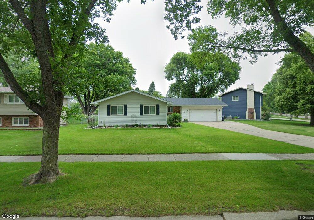 3262 Longfellow Rd N, Fargo, ND 58102 - photo 1