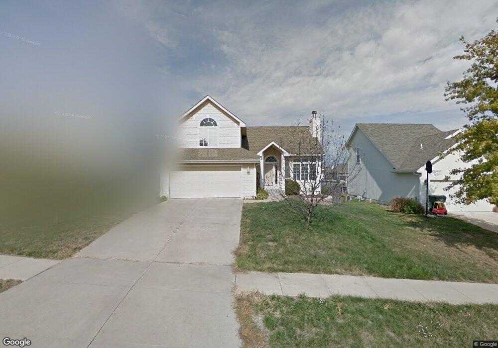 5654 SW 36th Terrace, Topeka, KS 66614 - photo 1