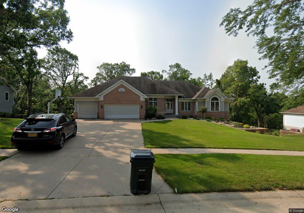 4029 Wyndham Dr NE, Cedar Rapids, IA 52402 - photo 1