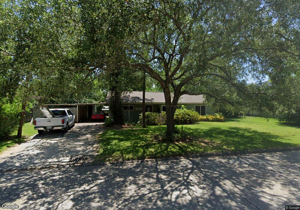 107 E Shadowbend Ave, Friendswood, TX 77546 - photo 1