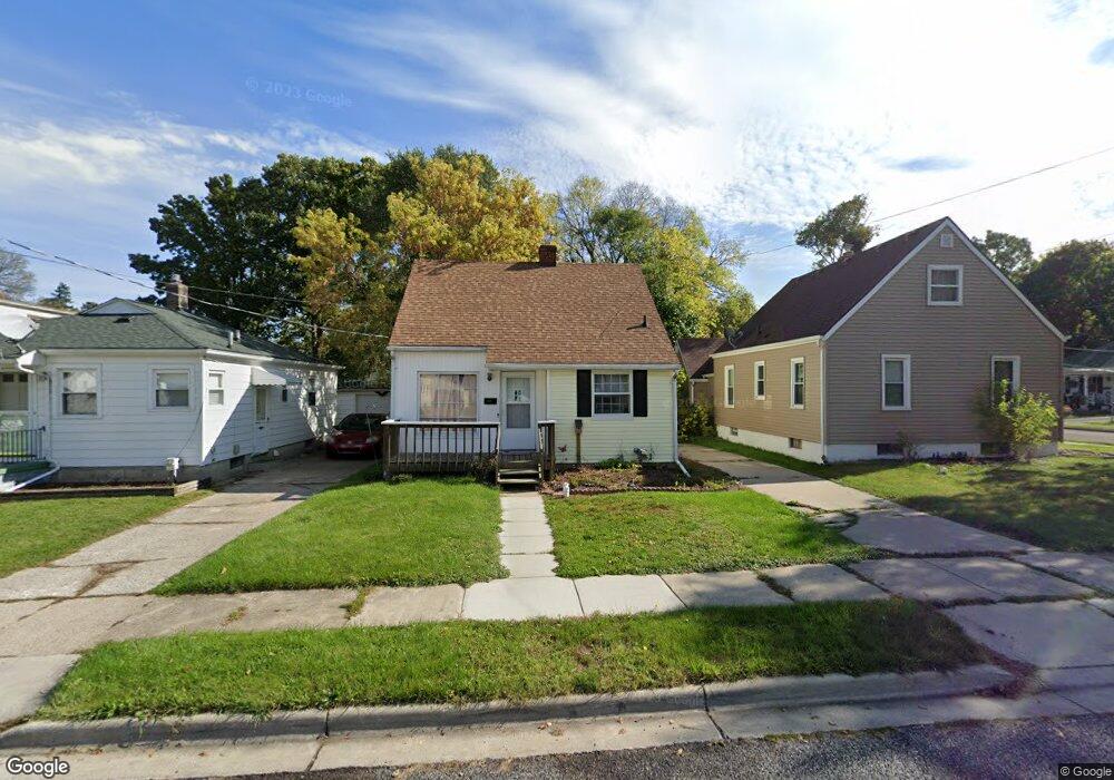 2115 Stirling Ave, Lansing, MI 48910 - photo 1