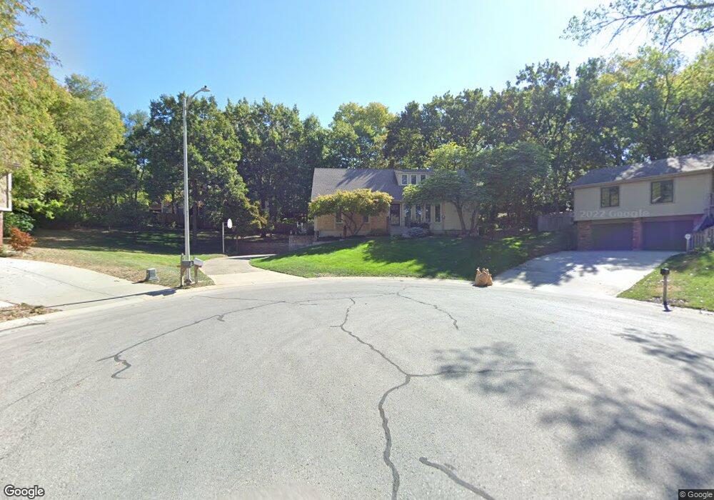 6933 Hallet Ct, Shawnee, KS 66216 - photo 1