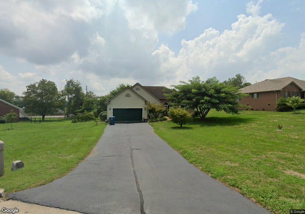 606 Harvest Ln, Harrodsburg, KY 40330 - photo 1