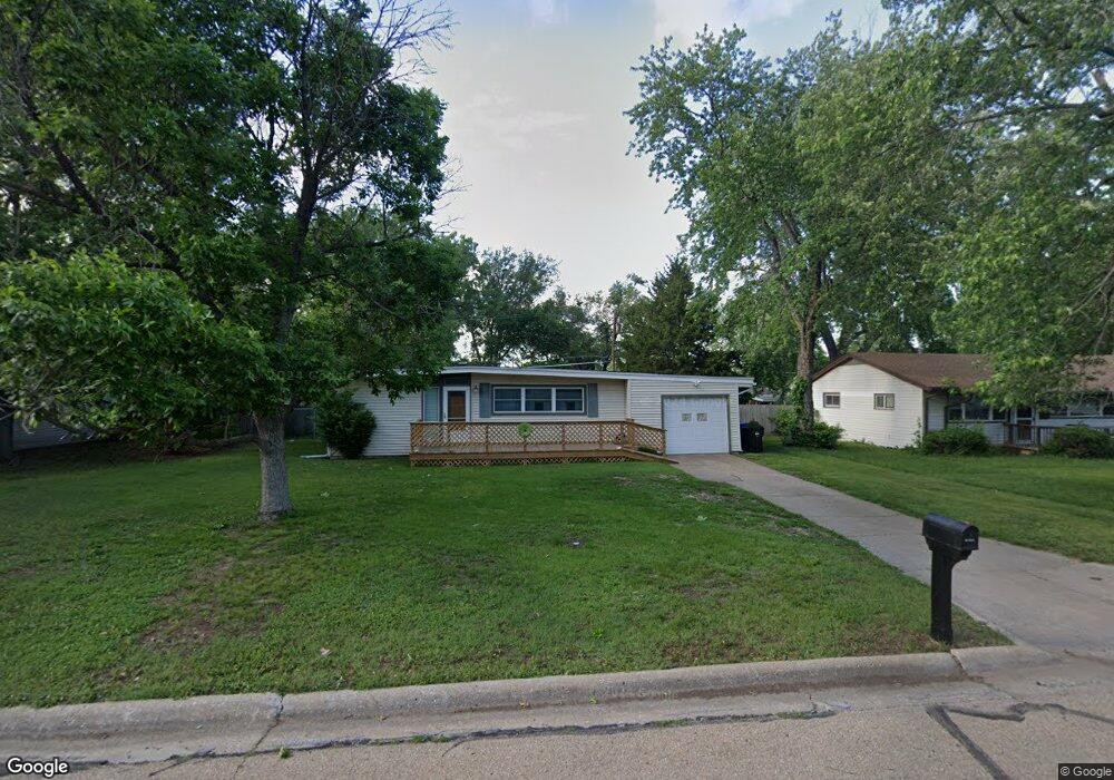 1700 SW Harp Place, Topeka, KS 66611 - photo 1