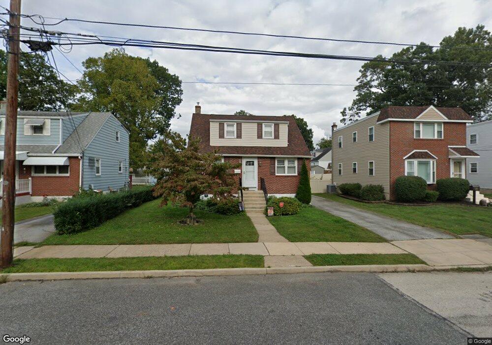 418 Edgewood Ave, Folsom, PA 19033 - photo 1