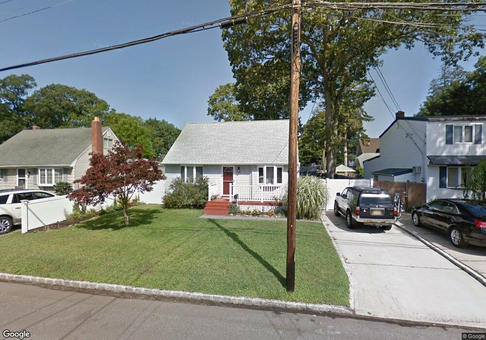 269 Florida Ave, Copiague, NY 11726 - photo 1