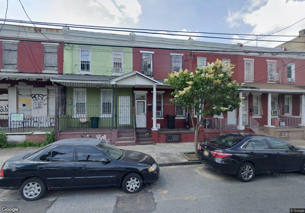 422 Spruce St, Camden, NJ 08103 - photo 1