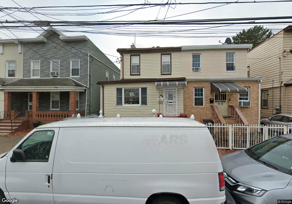 9520 112th St, South Richmond Hill, NY 11419 - photo 1