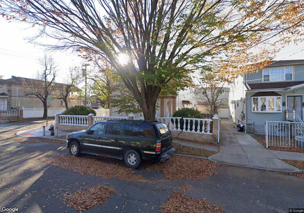 11918 153rd St, Jamaica, NY 11434 - photo 1