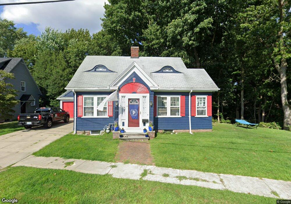 294 Parkside Dr, Warwick, RI 02888 - photo 1