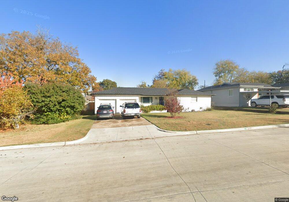 217 Bedford Ct E, Bedford, TX 76022 - photo 1