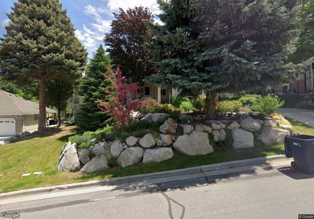 11833 S Hidden Canyon Ln, Sandy, UT 84092 - photo 1