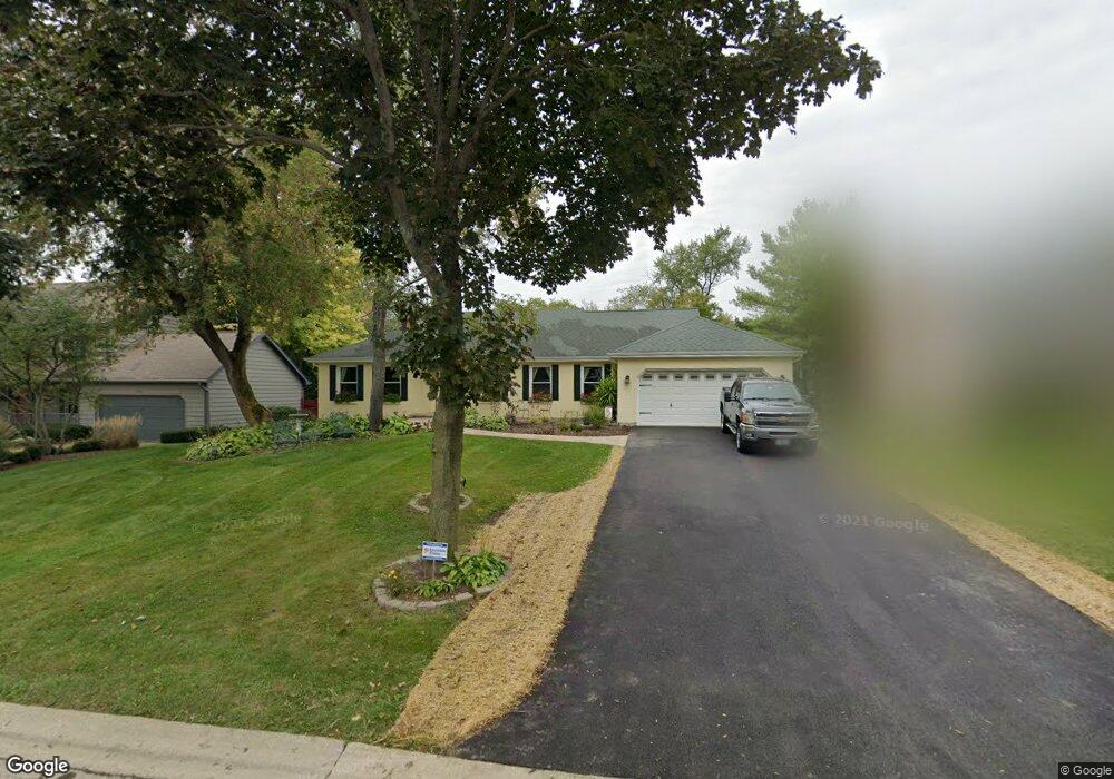 1475 Spring Hill Dr, Algonquin, IL 60102 - photo 1