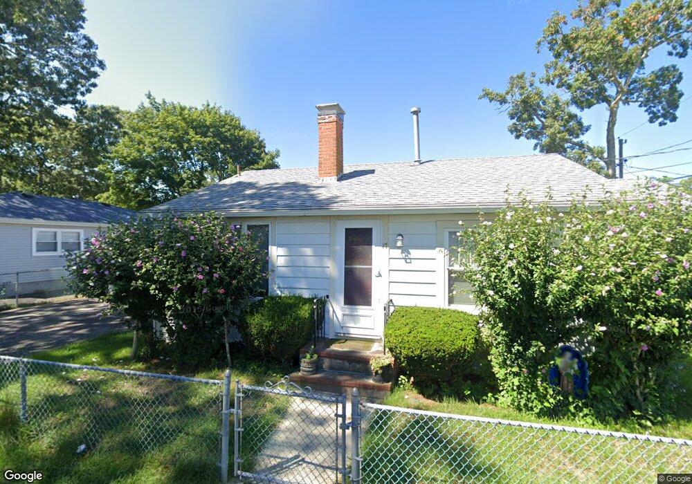 17 Swift Ave, Wareham, MA 02571 - photo 1