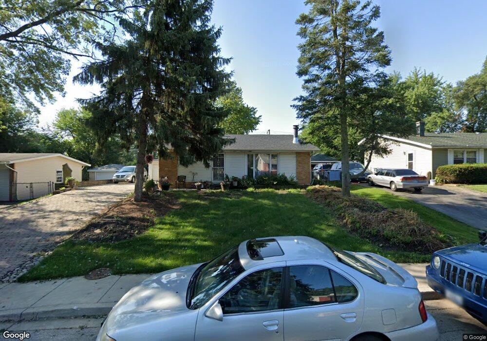 221 Granada Rd, Carpentersville, IL 60110 - photo 1