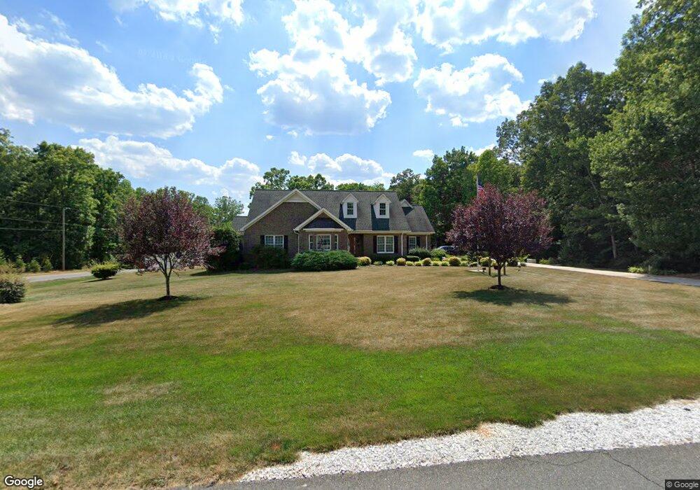 1584 Allen Ct, Asheboro, NC 27205 - photo 1