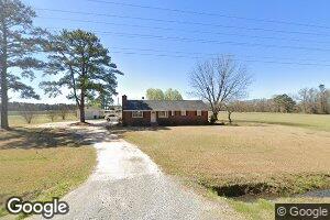 629 Raleigh St, Newton Grove, NC 28366