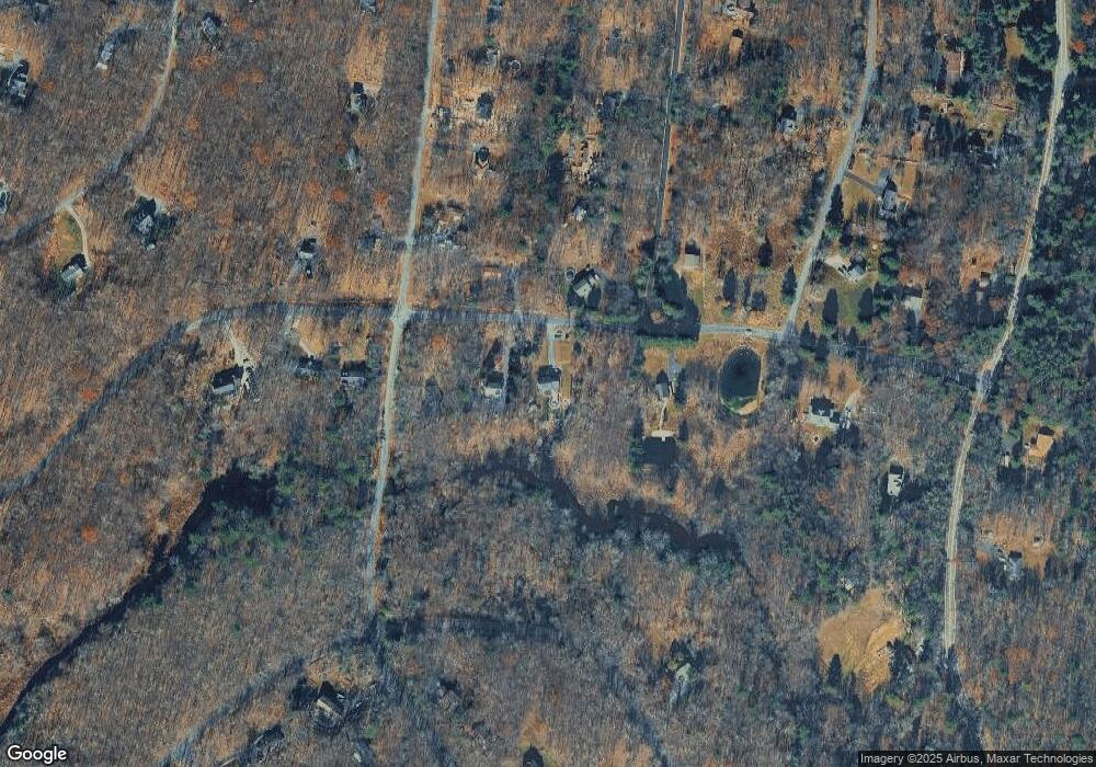 225 Arbutus Ln, Milford, PA 18337 - photo 1