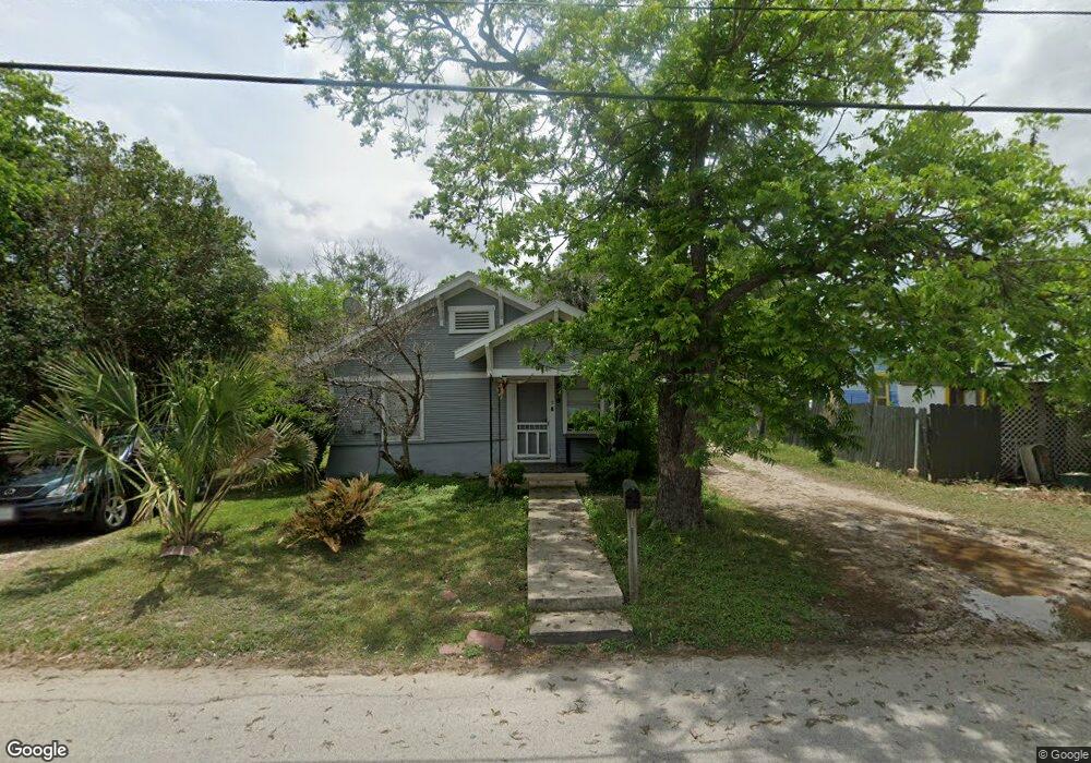 519 E Pine St, Seguin, TX 78155 - photo 1