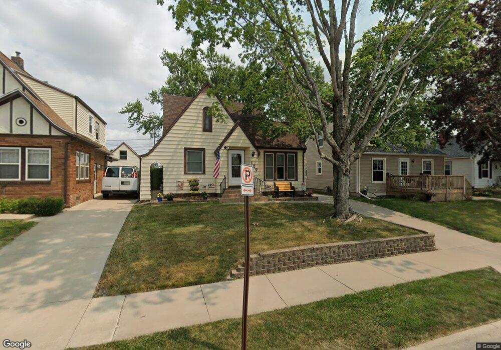 129 17th St SW, Cedar Rapids, IA 52404 - photo 1