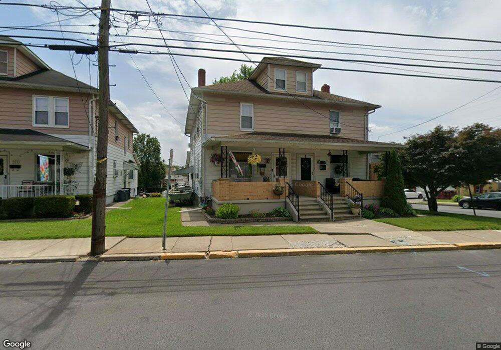 373 Mauch Chunk St, Nazareth, PA 18064 - photo 1