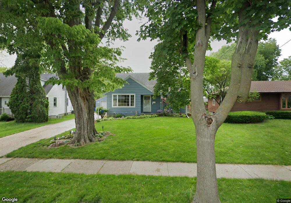 2354 Farwell Rd, Des Moines, IA 50317 - photo 1