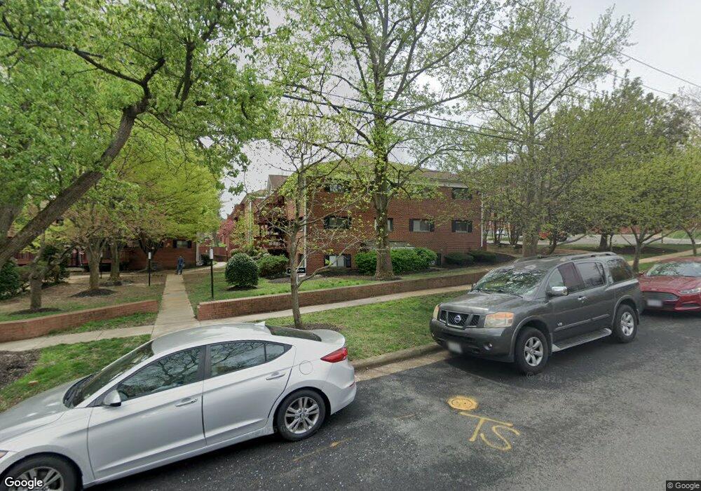 2704 Dartmouth Rd unit 2, Alexandria, VA 22314 - photo 1