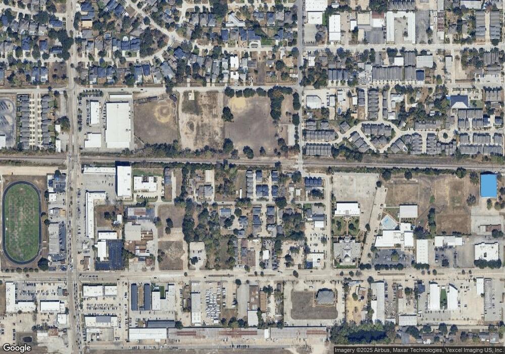 1438 W 34th 1/2 St, Houston, TX 77018 - photo 1