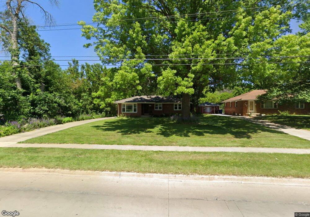 1602 Evergreen Ave, Des Moines, IA 50320 - photo 1