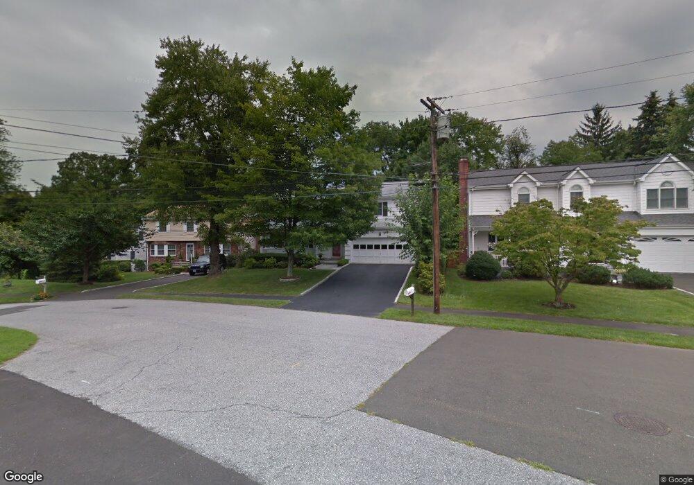 32 Griffith Rd, Riverside, CT 06878 - photo 1